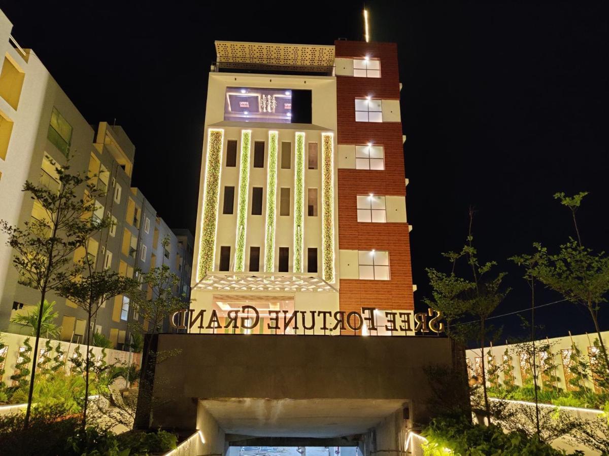 Sree Fortune Grand, Tadepalli Hotel Tadepalle Exterior photo