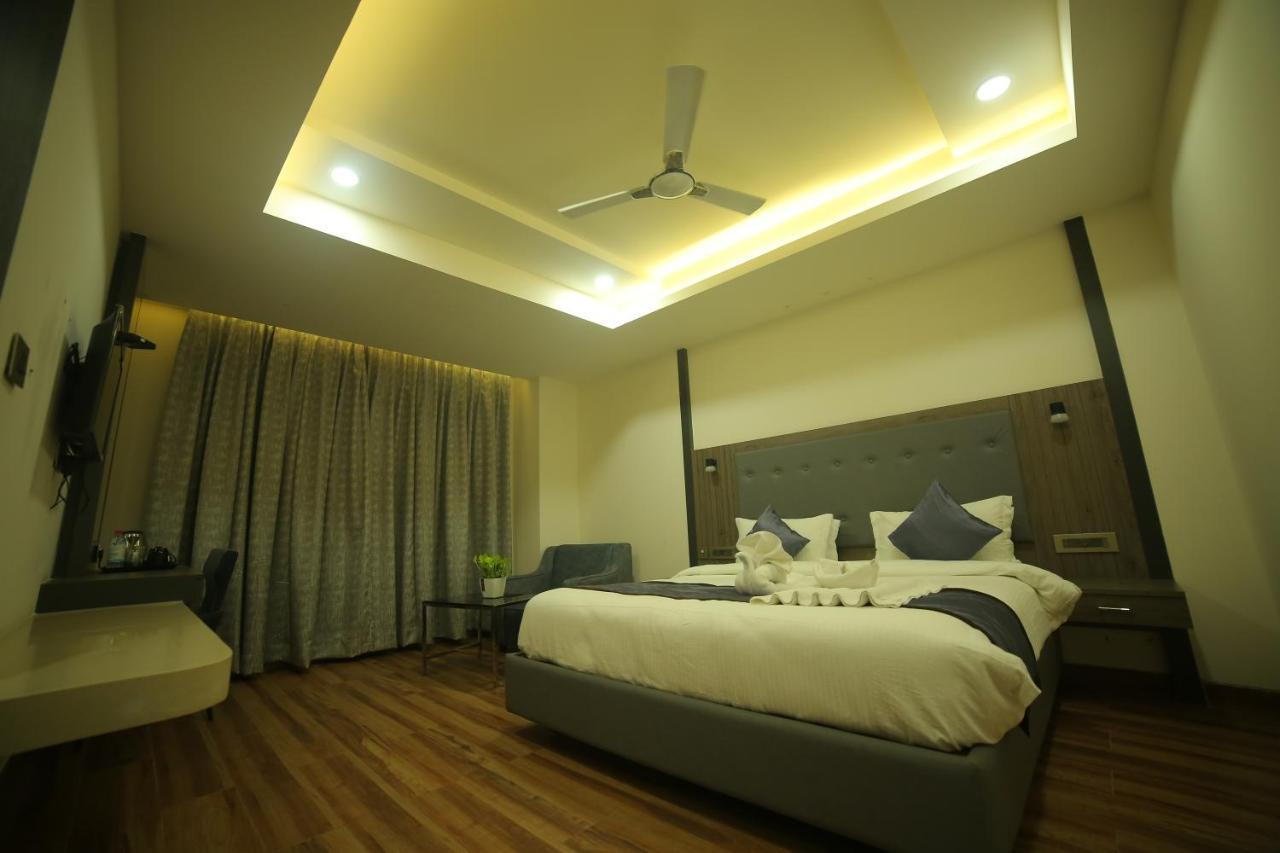 Sree Fortune Grand, Tadepalli Hotel Tadepalle Exterior photo