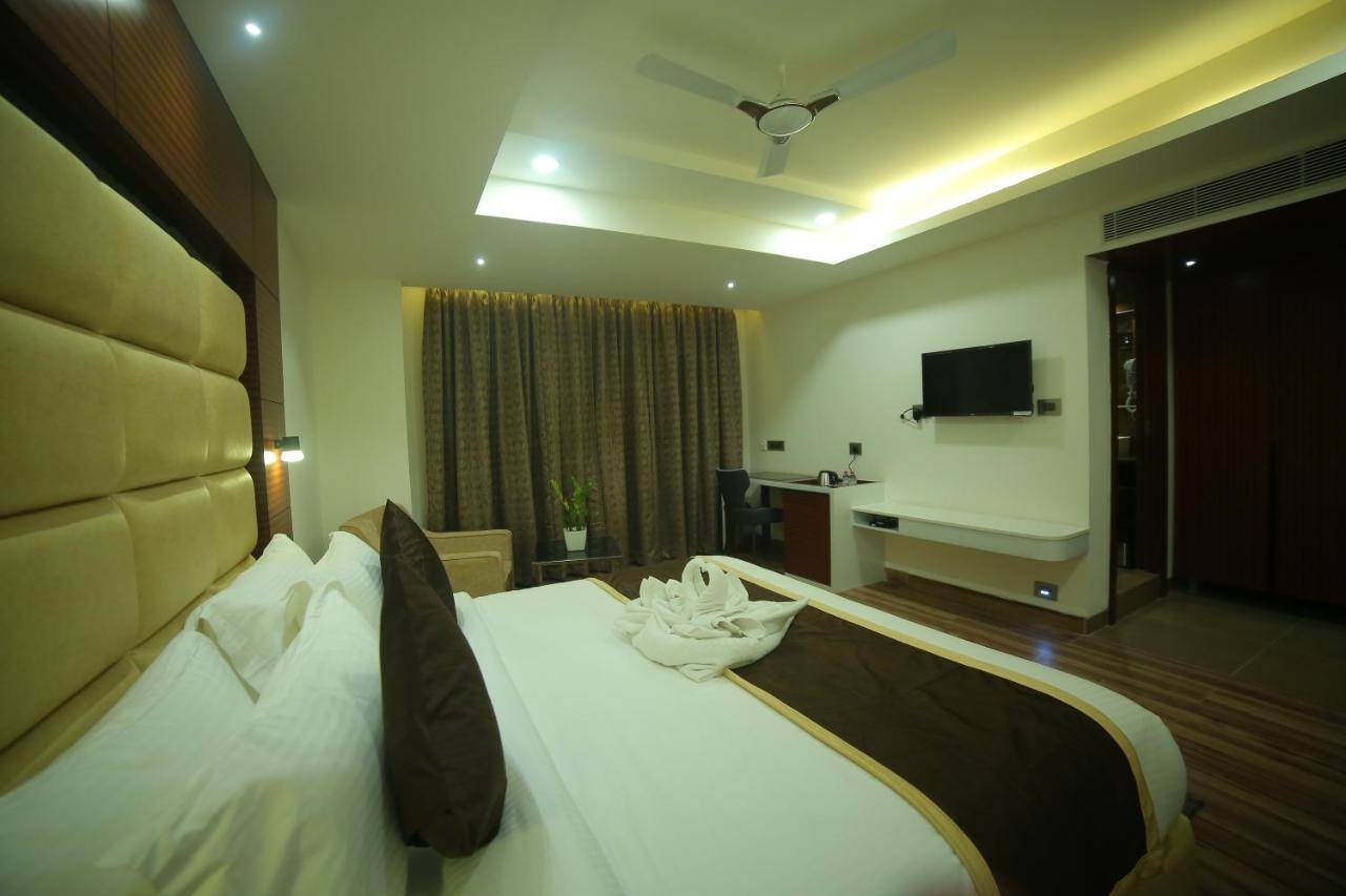 Sree Fortune Grand, Tadepalli Hotel Tadepalle Exterior photo