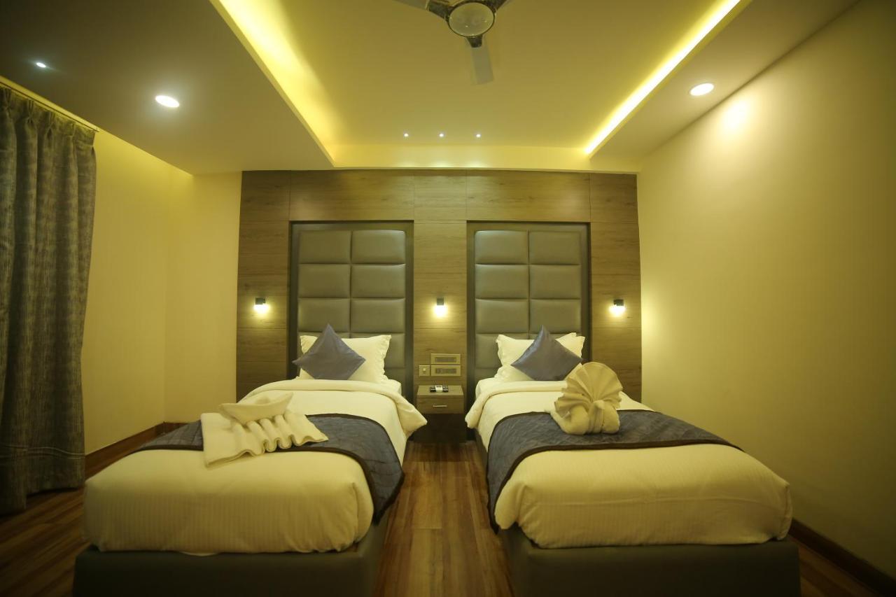 Sree Fortune Grand, Tadepalli Hotel Tadepalle Exterior photo