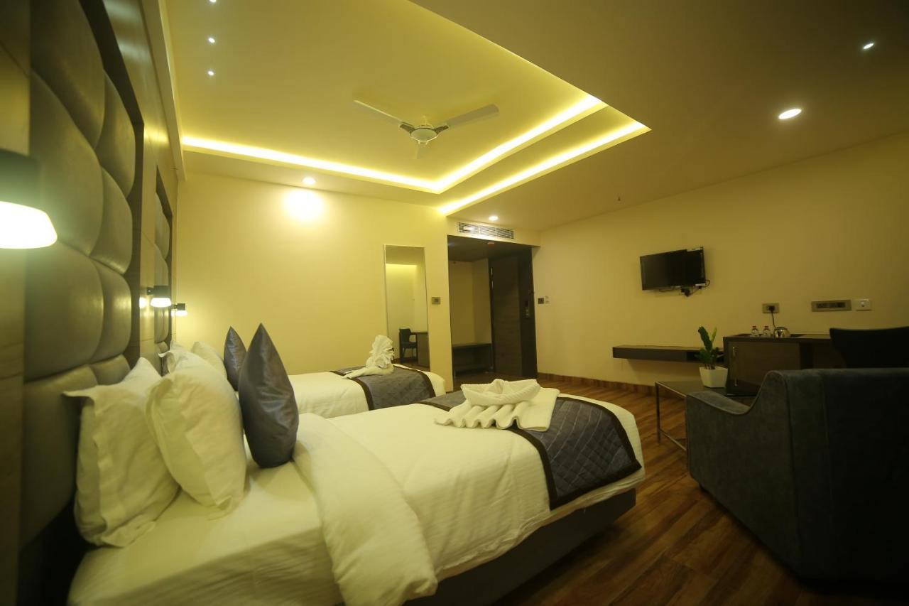 Sree Fortune Grand, Tadepalli Hotel Tadepalle Exterior photo